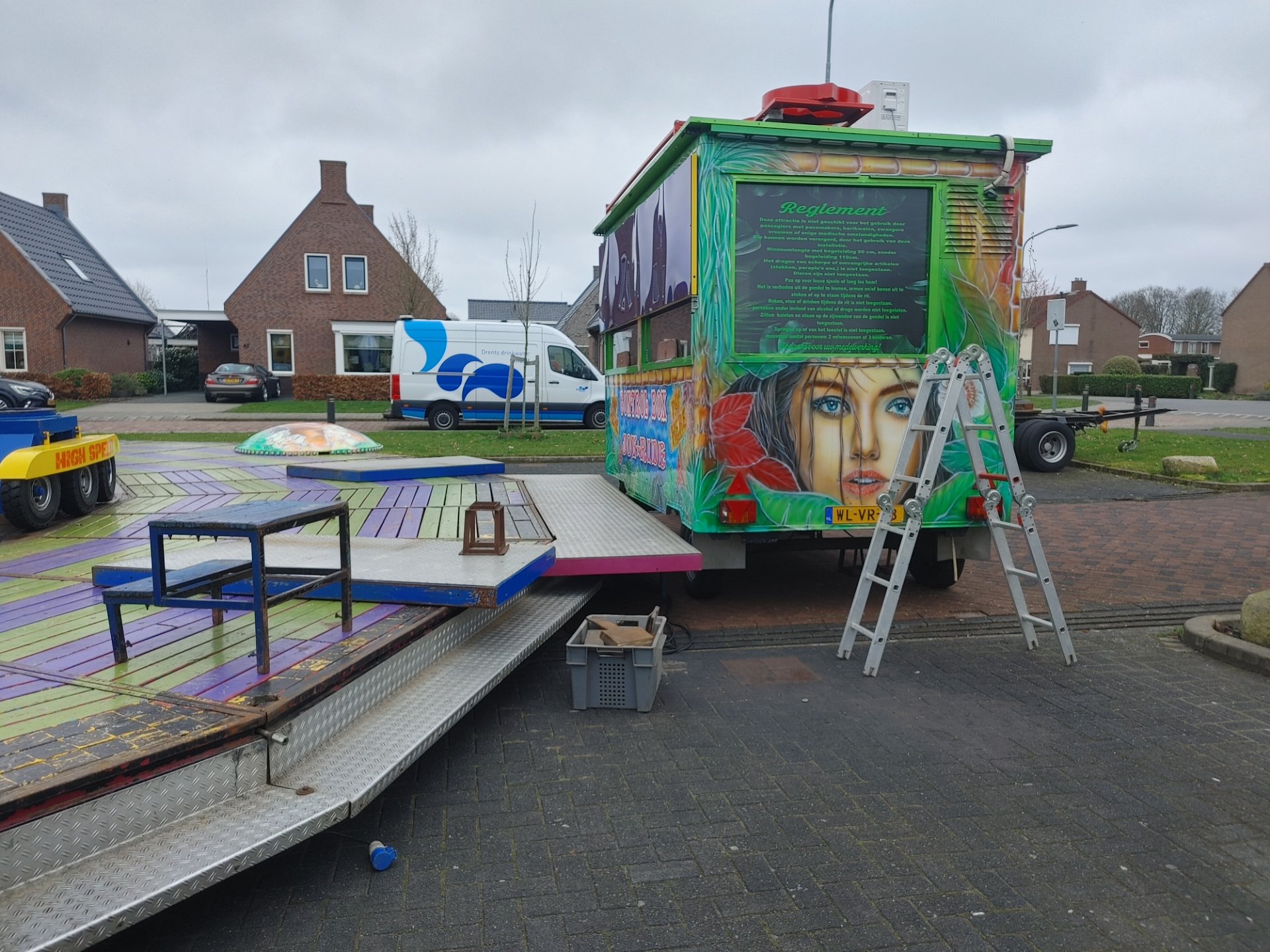 Klazienaveen Opbouw