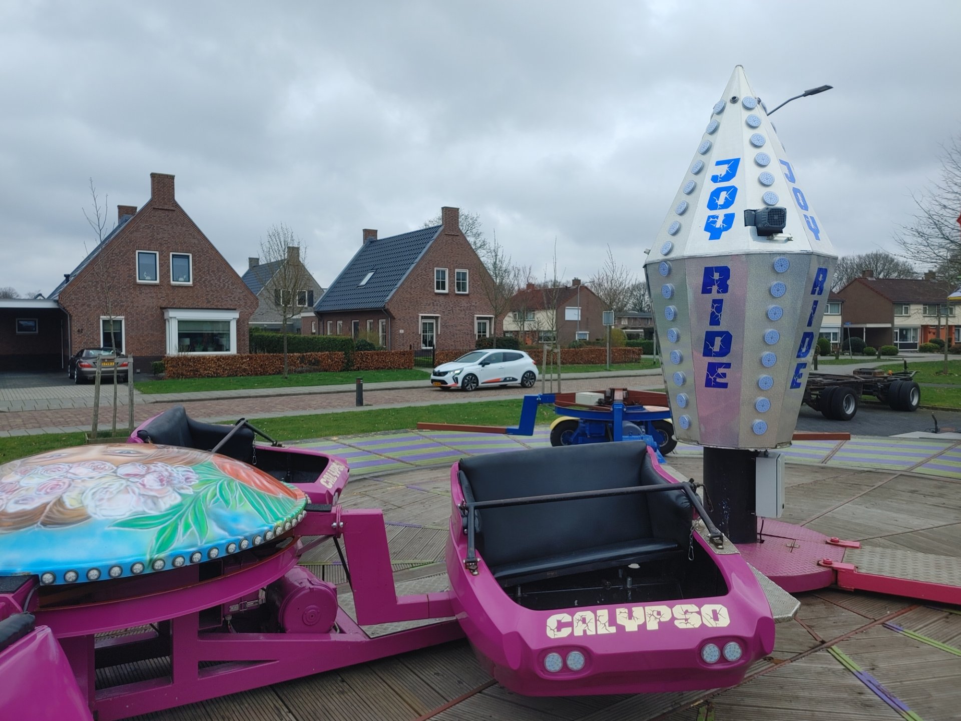 Klazienaveen Opbouw
