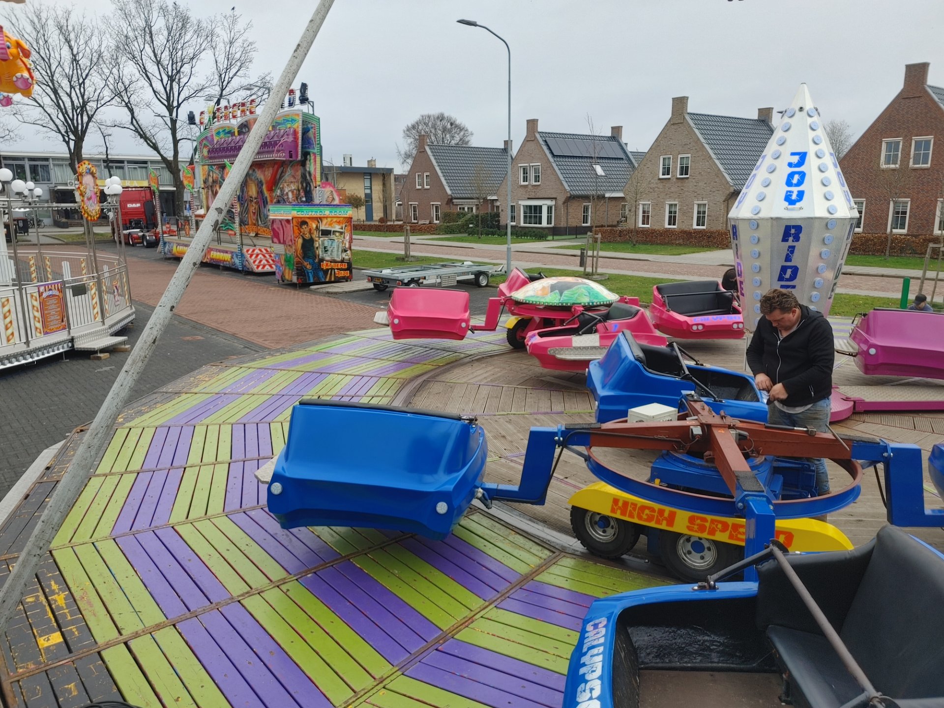 Klazienaveen Opbouw